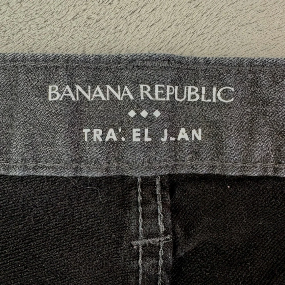 Banana Republic Mens 32x32 Gray Travel Jean Slim Fit Denim Pants Minimalist